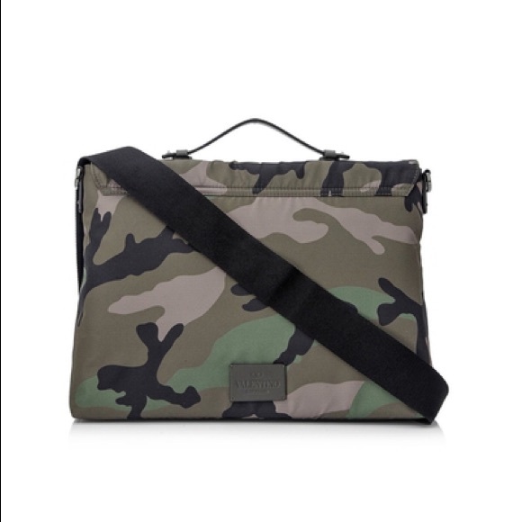 Valentino Garavani Camouflage Messenger Bag NWT - Picture 2 of 16